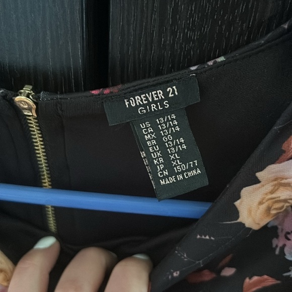 Forever 21 girls dress - Picture 2 of 2